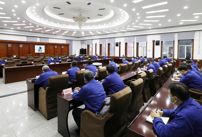 集团公司深入学习传达贯彻中央经济工作会议精神